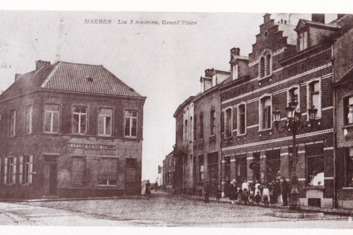 Estaminet À la cour royale, op de hoek van de Verdunstraat en de Parochiestraat, 20e eeuw © Toogenblik