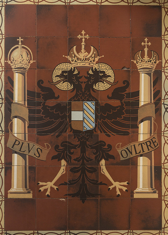 Bestrating van de inkomhal van het Broodhuis met het wapen van Karel V, eind 19e eeuw © Museum van de Stad Brussel